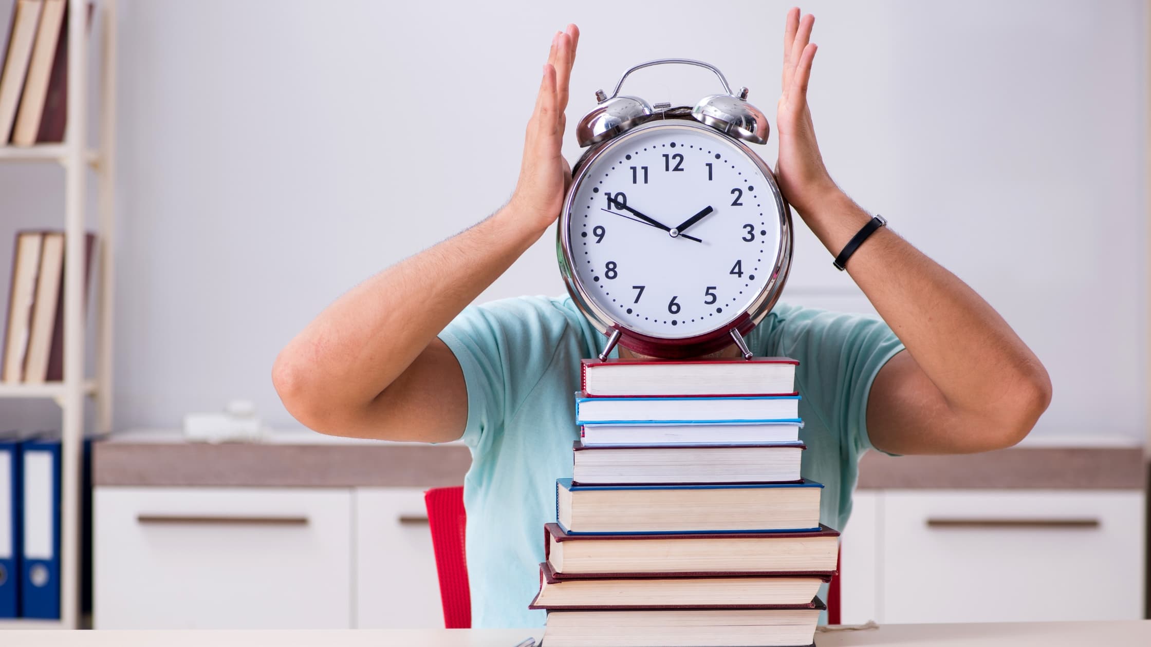 How to Excel in Online Tutoring with Smart Time Management