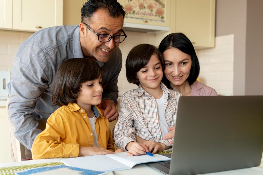 How Online Tutoring Fits into the Busy Lives of Los Angeles Families