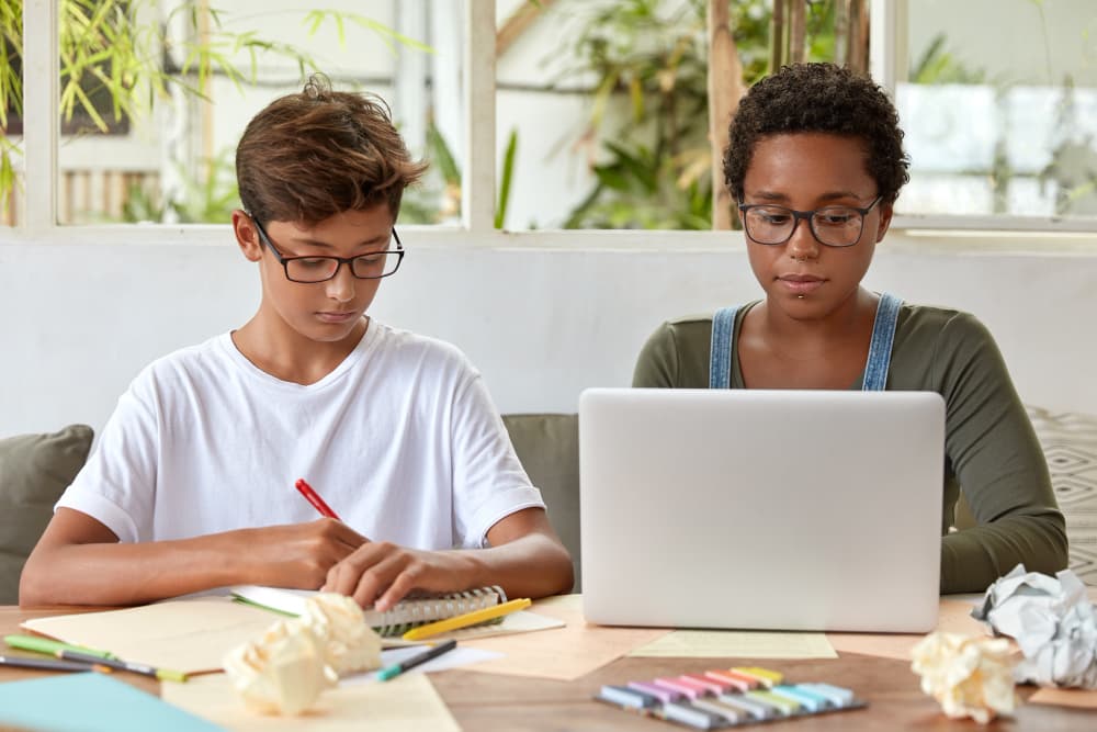 Online Homework Help or Classroom Tutoring: Which Is Better?